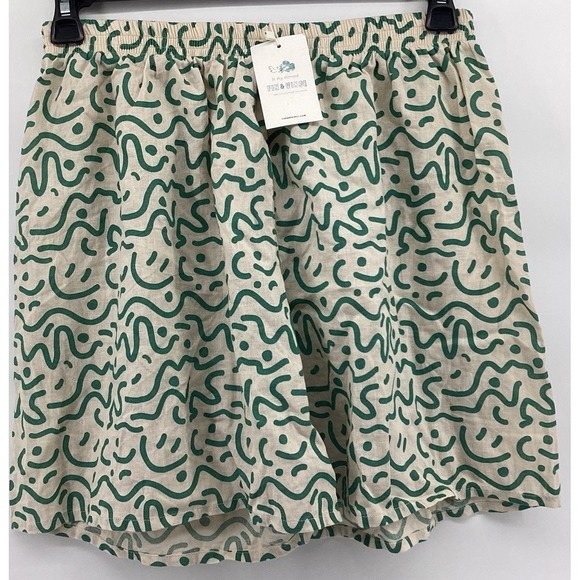 Vince Pants - Fin & Vince  NWT Pull-On Casual Shorts Size Large L Green White Smiley Face New
